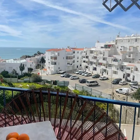 Near The Ocean 알부페이라